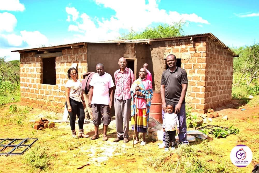 Kenya's Beekeeping Renaissance: How a Nation Is Reclaiming Its Honey Heritage